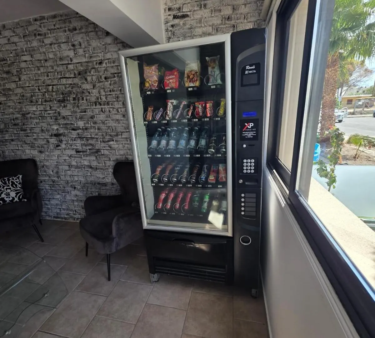 לרנקה Town Centre Suites 2*,