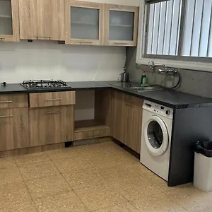 Unique 100 Meters From אכסניה